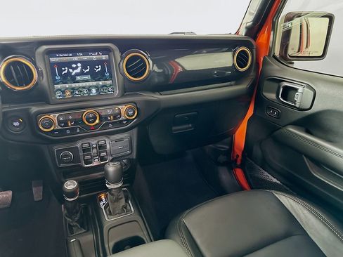 Used 2023 Jeep Wrangler Unlimited Sahara AWD/4WD image 22