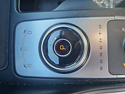 Used 2023 Kia Sorento EX image 26