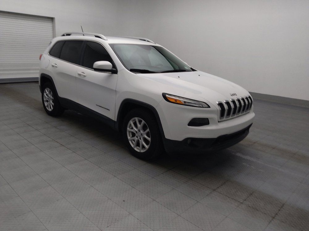 Used 2017 Jeep Cherokee Latitude w/ Safety/Convenience Group FWD image 11