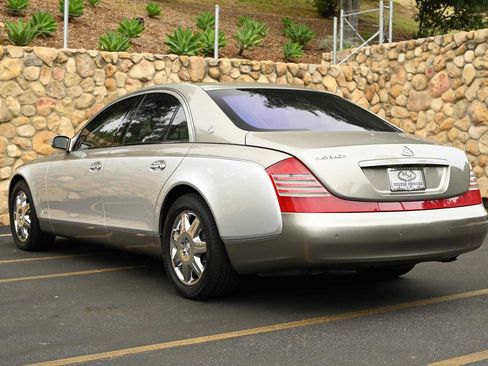 Used 2005 Maybach 57 RWD image 6
