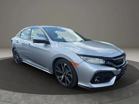 Used 2018 Honda Civic Sport Touring image 3