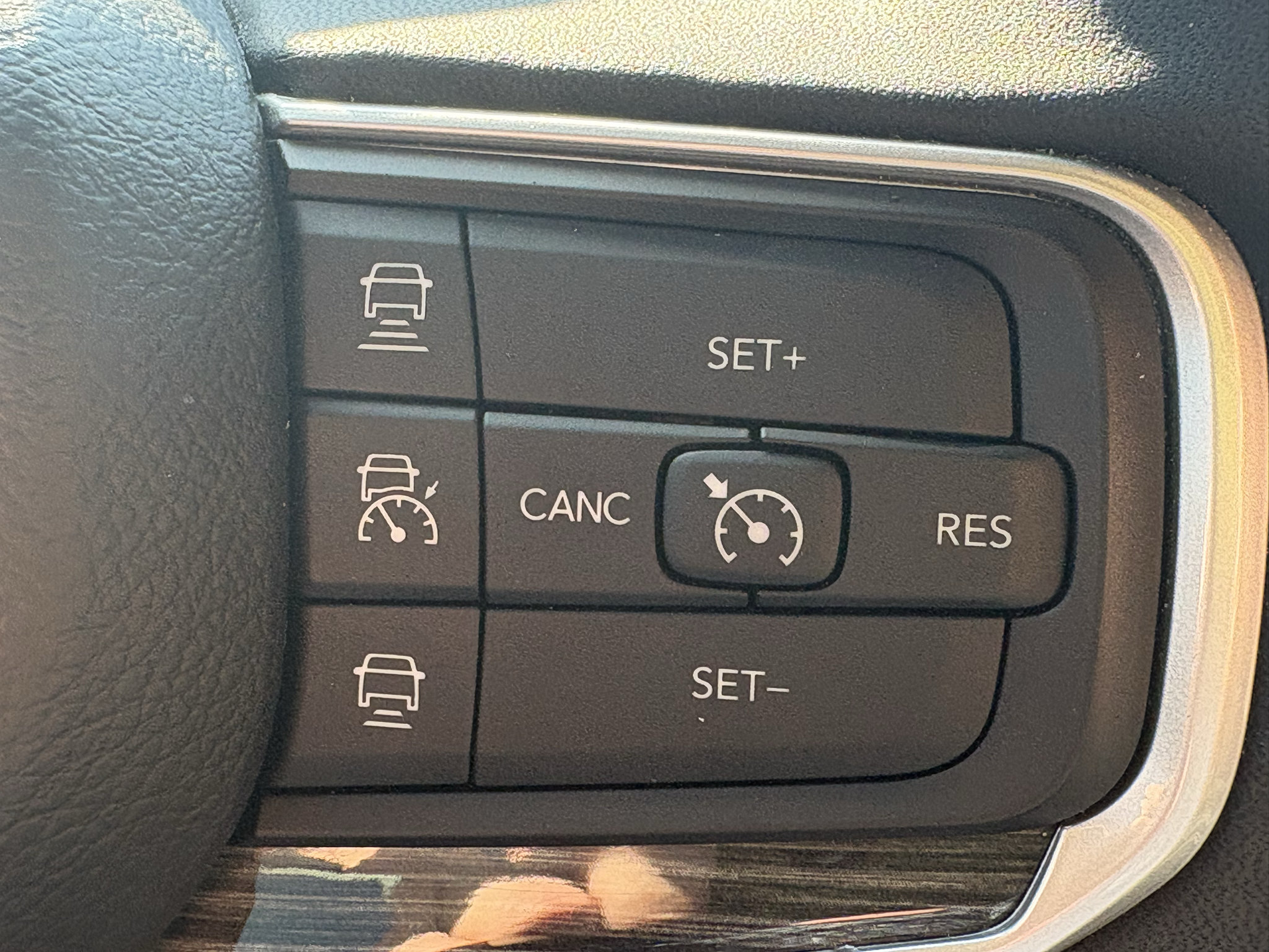 Used 2022 Jeep Wagoneer Series II AWD/4WD image 22