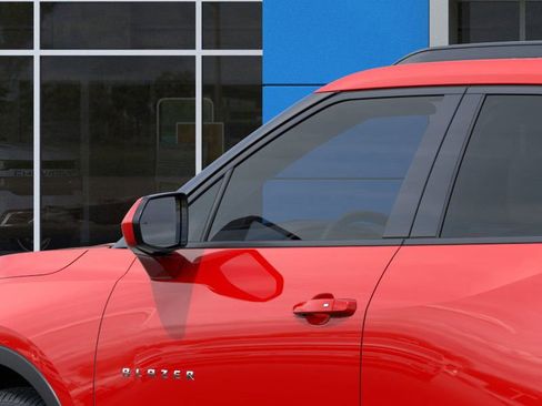 New 2025 Chevrolet Blazer LT w/ Convenience Package image 12