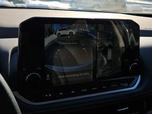 Certified 2023 Nissan Rogue SL w/ SL Premium Package image 19