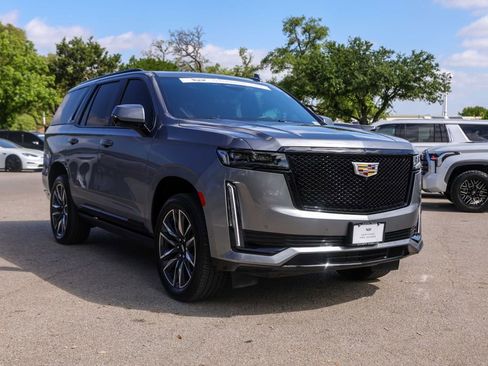 Certified 2022 Cadillac Escalade Sport w/ Touring Package image 6