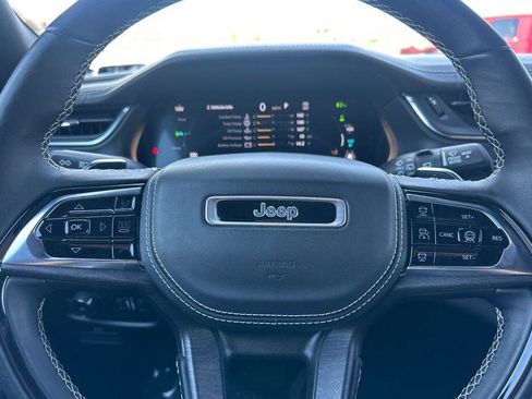 Used 2023 Jeep Grand Cherokee Overland w/ Advanced Protech Group III AWD/4WD image 23