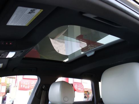 Used 2017 Audi A3 e-tron Premium Plus w/ Technology Package image 15