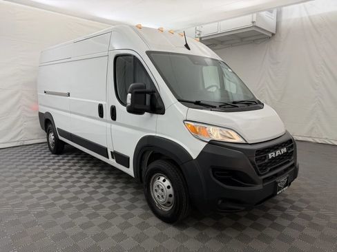 Used 2023 RAM ProMaster 2500 FWD image 4