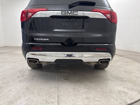 Used 2018 GMC Acadia Denali w/ Technology Package FWD image 22