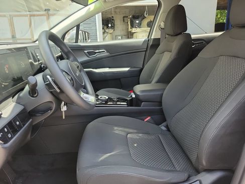 Certified 2024 Kia Sportage LX FWD image 14