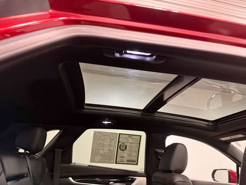 Used 2024 Cadillac XT5 Premium Luxury image 16