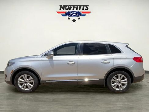 Used 2016 Lincoln MKX Premiere FWD image 2