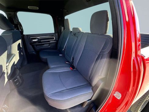 Used 2024 RAM 2500 Big Horn w/ Sport Appearance Package image 27