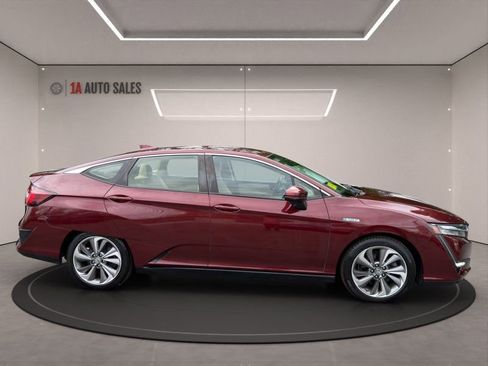 Used 2018 Honda Clarity Plug-In Hybrid image 6