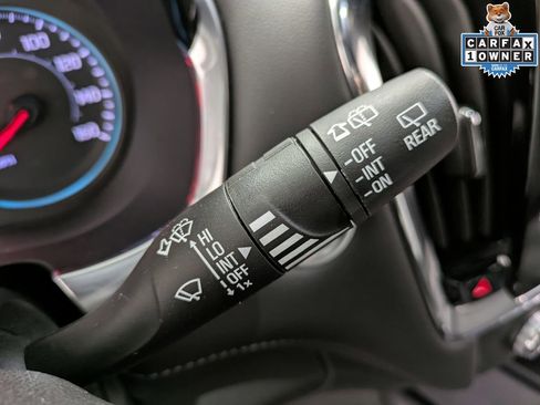 Used 2023 Chevrolet Traverse LT image 21