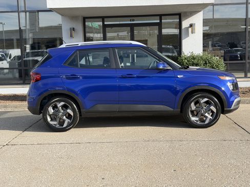 New 2026 Hyundai Venue SEL image 3