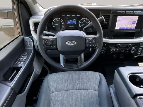 Used 2023 Ford F250 XL w/ STX Appearance Package AWD/4WD image 6