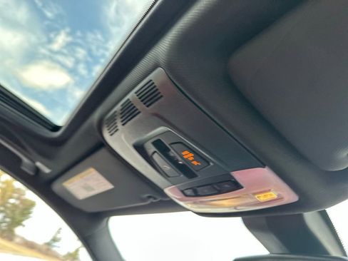 Used 2017 BMW 340i xDrive Sedan image 26