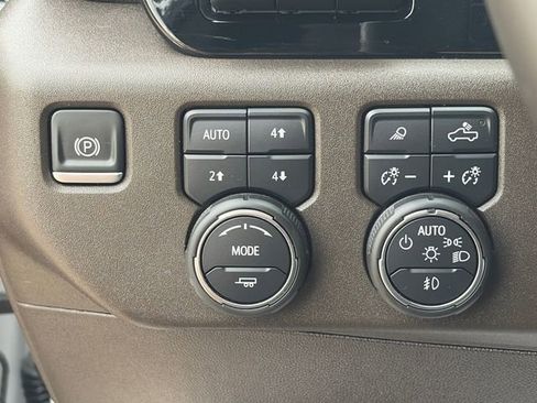 Used 2024 Chevrolet Silverado 1500 LTZ w/ LTZ Premium Texas Edition AWD/4WD image 23