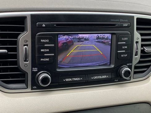 Used 2019 Kia Sportage LX FWD image 18