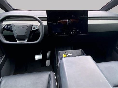 Used 2025 Tesla Cybertruck AWD Crew Cab image 15
