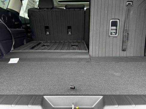 New 2026 Subaru Ascent Limited AWD/4WD image 16