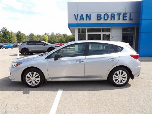 Used 2017 Subaru Impreza 2.0i AWD/4WD image 2
