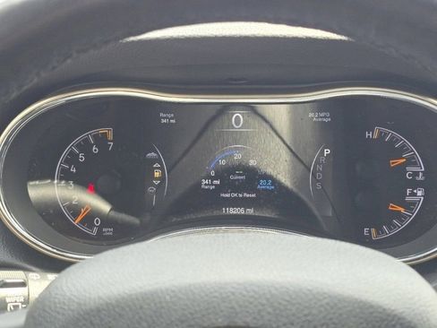 Used 2015 Jeep Grand Cherokee Limited image 26