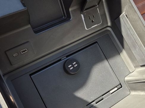 Used 2023 GMC Sierra 1500 Denali Ultimate image 15