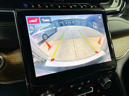 Used 2023 Jeep Grand Cherokee Summit w/ Advanced Protech Group IV AWD/4WD image 27