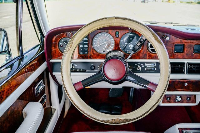 Used 1989 Rolls-Royce Silver Spirit RWD image 30