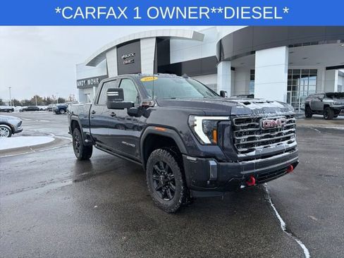 Used 2024 GMC Sierra 2500 AT4 w/ AT4 Premium Plus Package image 2