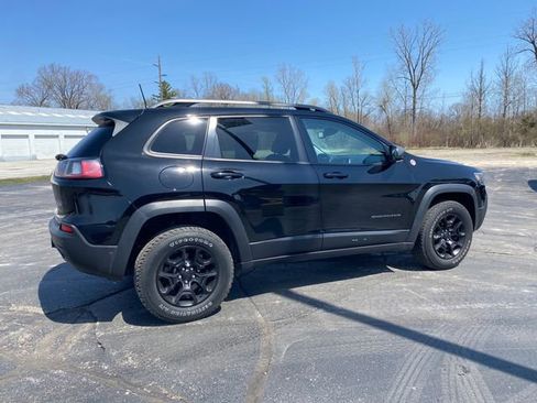 Used 2019 Jeep Cherokee Trailhawk AWD/4WD image 5