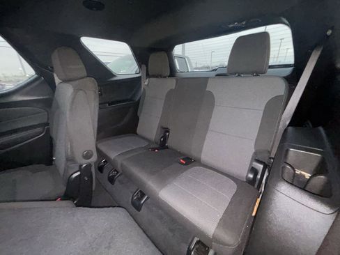 Used 2023 Chevrolet Traverse LT FWD image 28