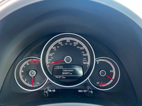 Used 2018 Volkswagen Beetle 2.0T SE FWD image 14