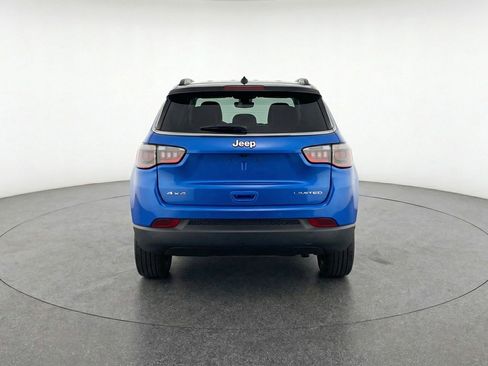 Used 2025 Jeep Compass Limited image 7