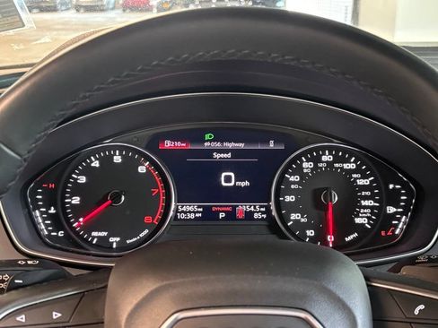Used 2023 Audi Q5 2.0T Premium w/ Convenience Package AWD/4WD image 23