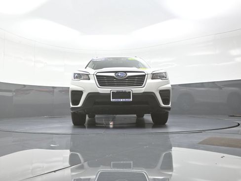 Used 2019 Subaru Forester Premium w/ All-Weather Package AWD/4WD image 10