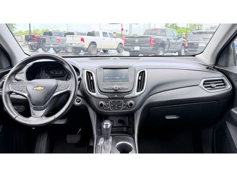 Used 2018 Chevrolet Equinox LT FWD image 11