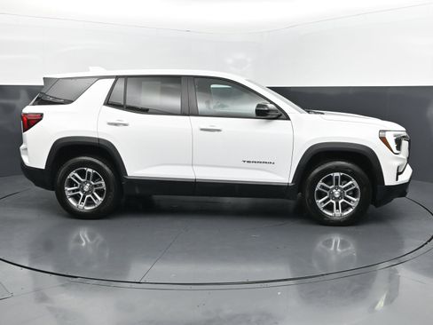 Used 2025 GMC Terrain Elevation AWD/4WD image 6