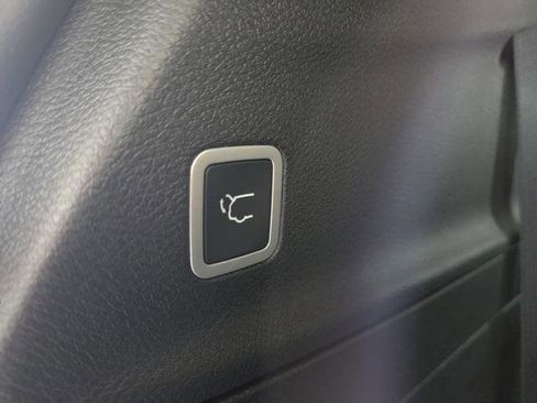 New 2026 Chrysler Pacifica Select w/ S Appearance Package image 14