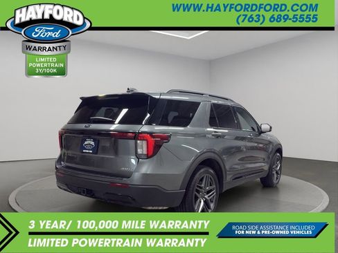Used 2025 Ford Explorer ST-Line w/ ST-Line Street Pack AWD/4WD image 3
