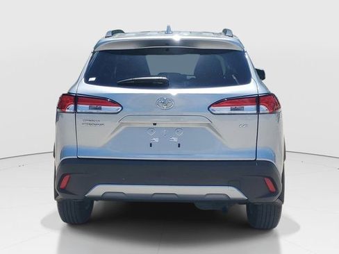 Certified 2024 Toyota Corolla Cross LE w/ Moonroof Package image 4