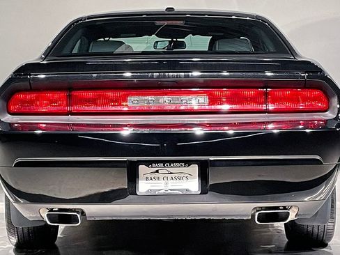 Used 2012 Dodge Challenger R/T Plus RWD image 32