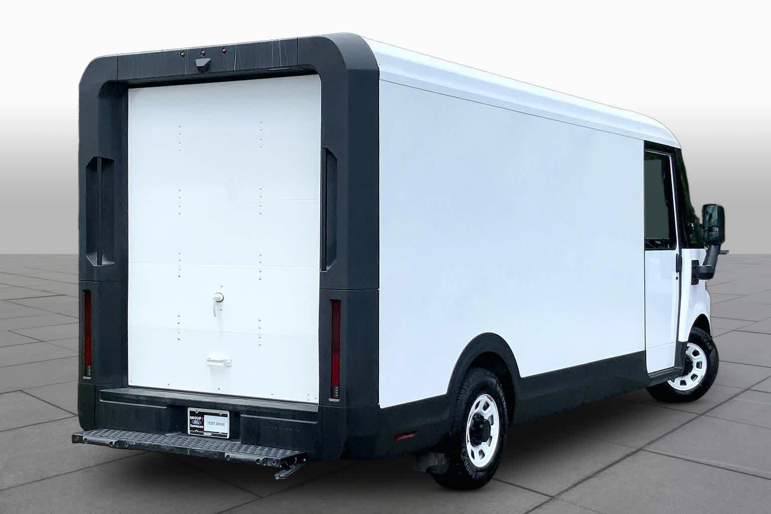 Used 2025 Chevrolet Brightdrop 600 FWD image 12
