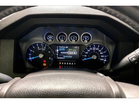 Used 2015 Ford F250 Lariat w/ Chrome Package image 21
