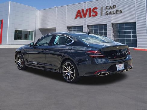 Used 2025 Genesis G70 2.5T RWD image 9
