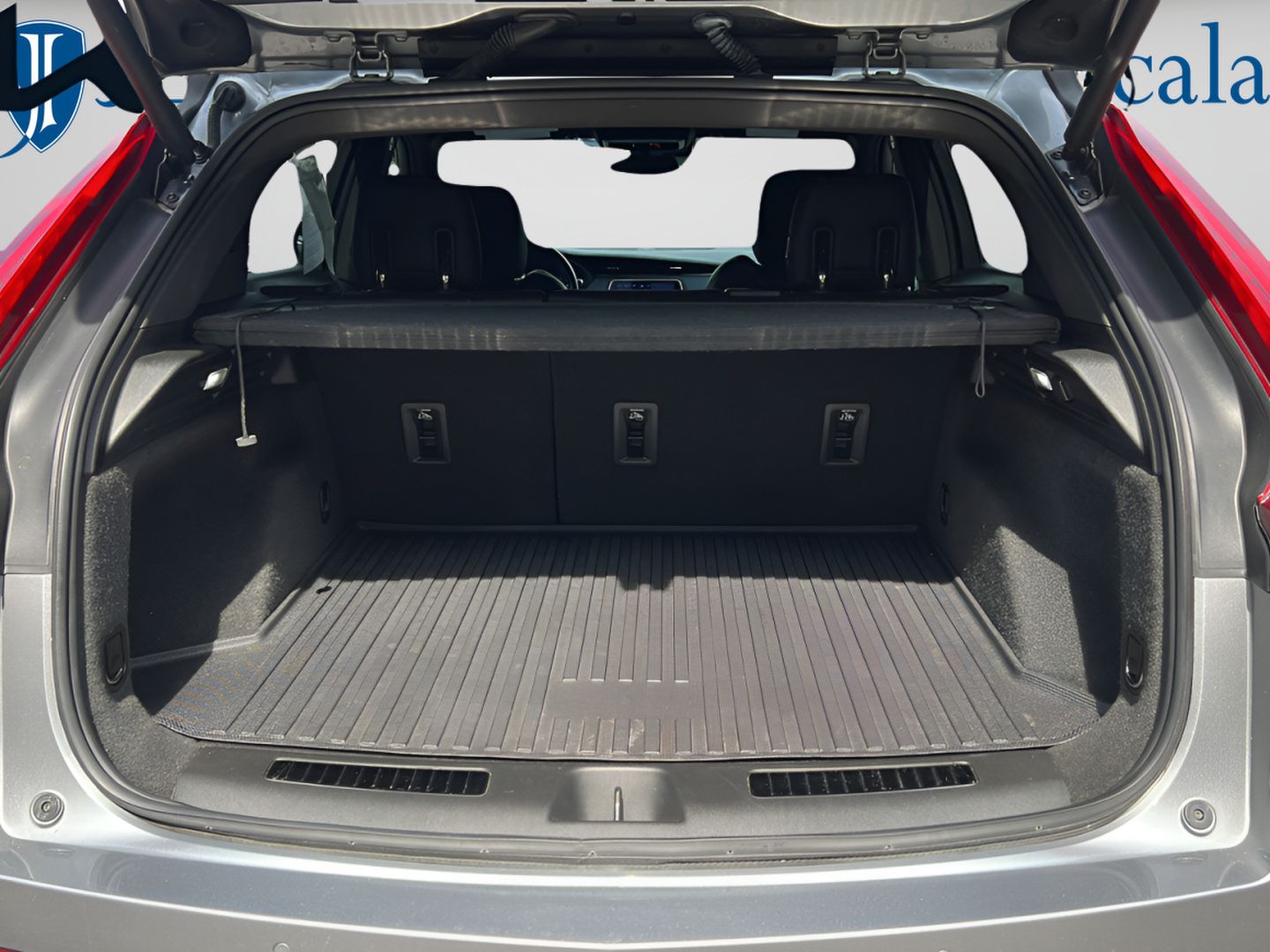 Used 2023 Cadillac XT4 Premium Luxury AWD/4WD image 9
