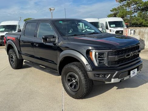 Certified 2023 Ford F150 Raptor AWD/4WD image 3