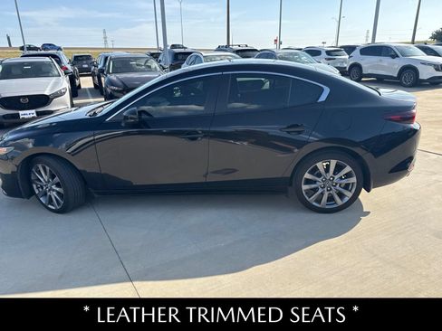 Used 2024 MAZDA MAZDA3 s FWD image 9
